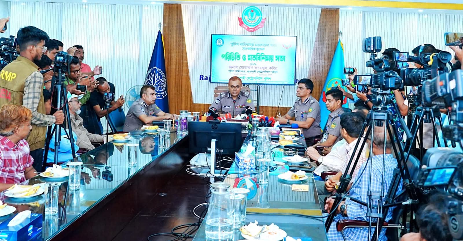 রাজশাহী সাংবাদিক এর সাথে নবাগত আরএমপি পুলিশ কমিশনারের মতবিনিময়